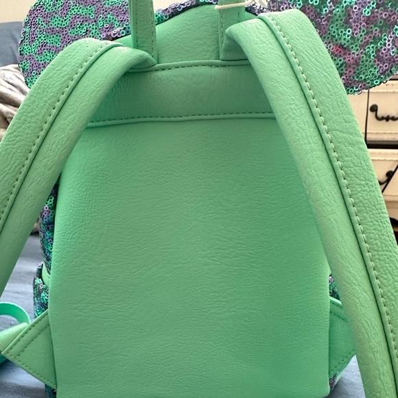 Disney loungefly backpack - Picture 3 of 7